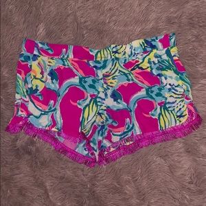 Size L Lilly Pulitzer shorts